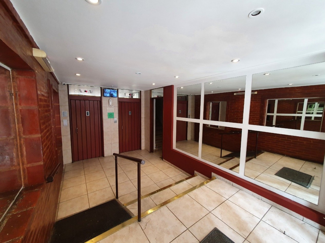 2 ambientes Z/ Aldrey Las Heras y Brown