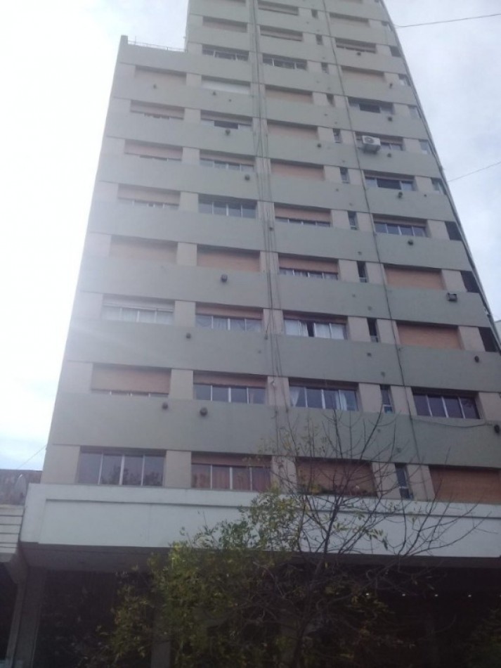 Ambiente al frente! Rioja y Rivadavia