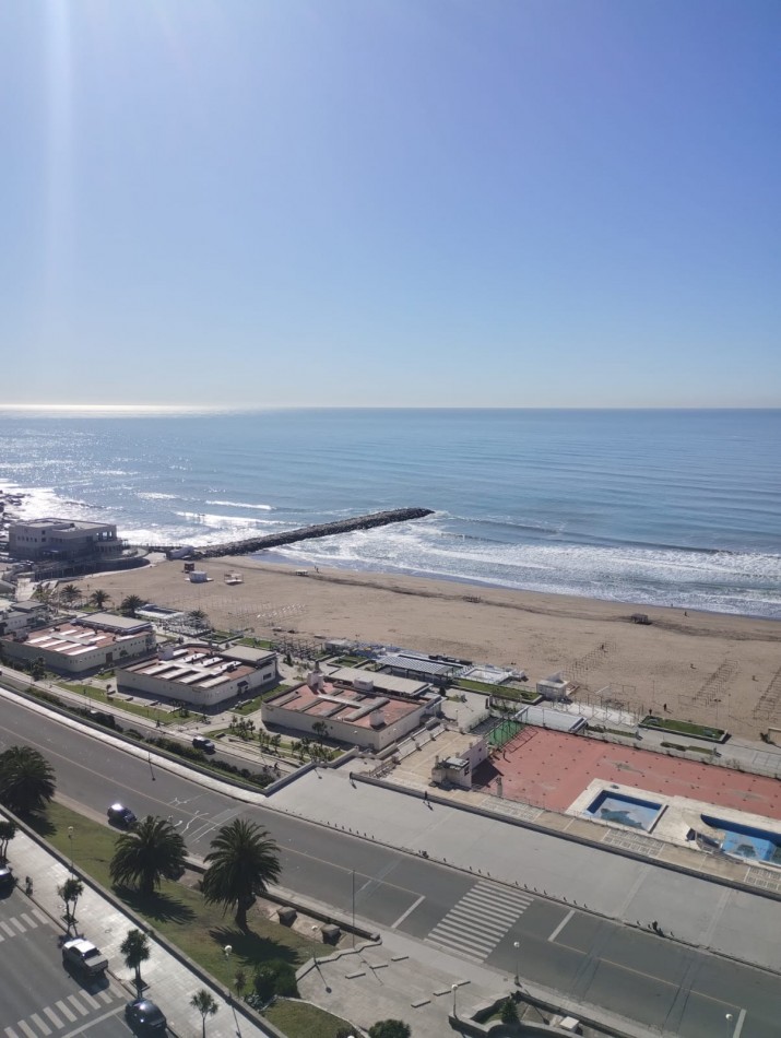 IMPECABLE DEPARTAMENTO CON VISTA PLENA AL MAR Y COCHERA CUBIERTA. AMENITIES. PLAYA GRANDE