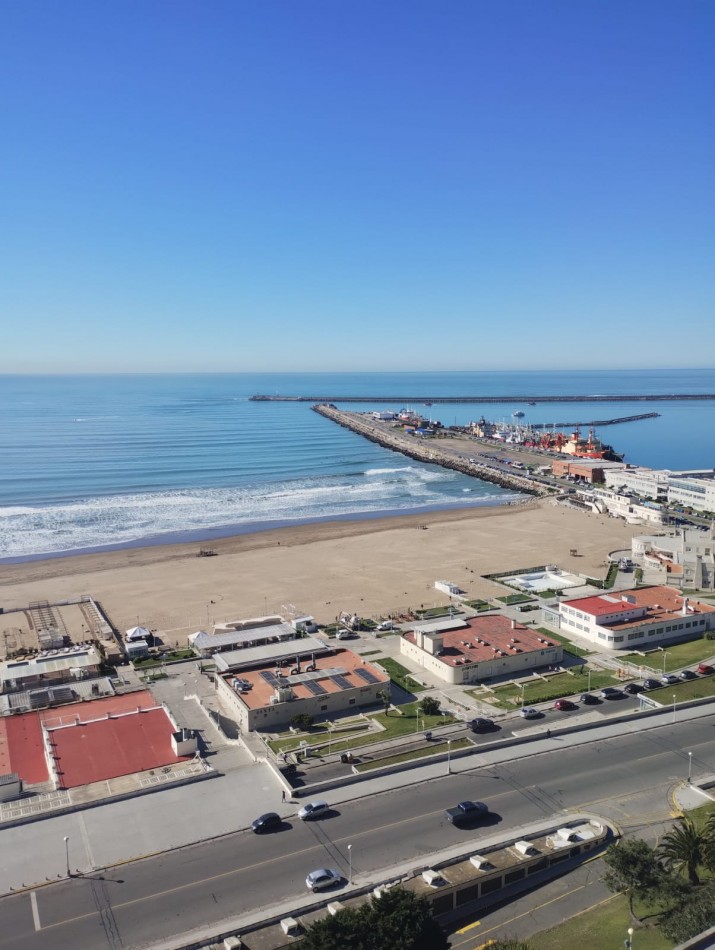 IMPECABLE DEPARTAMENTO CON VISTA PLENA AL MAR Y COCHERA CUBIERTA. AMENITIES. PLAYA GRANDE