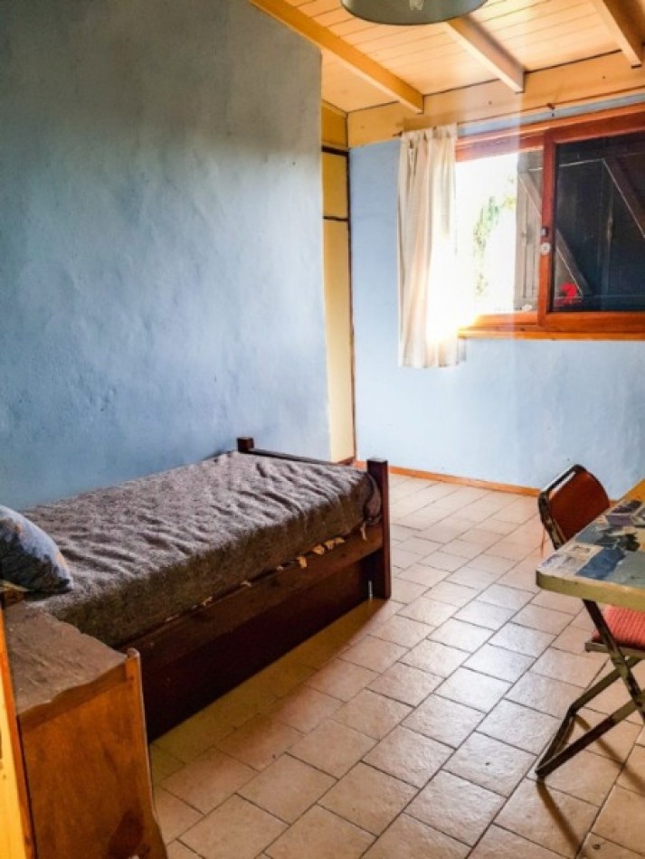 Chalet de 5 ambientes con garaje y parque