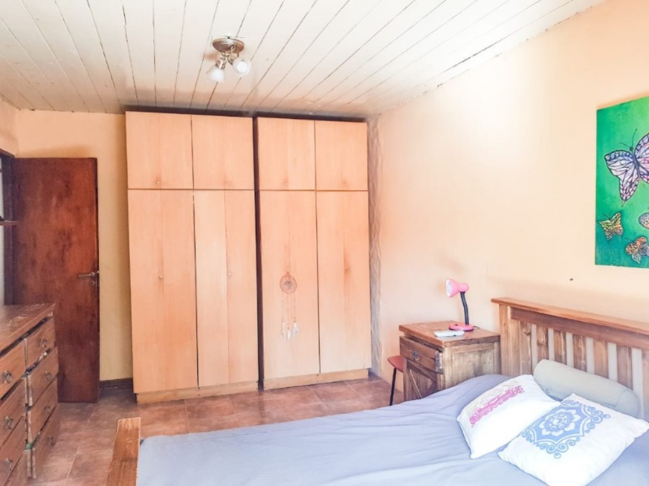 Chalet de 5 ambientes con garaje y parque