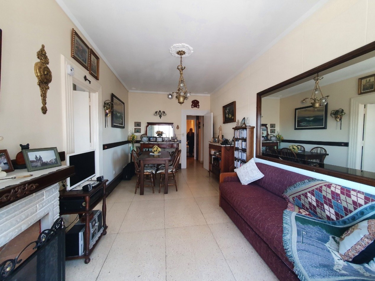 2 ambientes con balcon, sobre Av Colon ! Colon y Buenos Aires