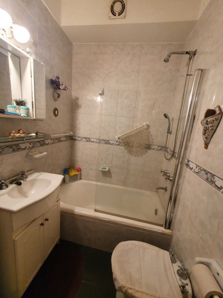 2 ambientes con balcon, sobre Av Colon ! Colon y Buenos Aires