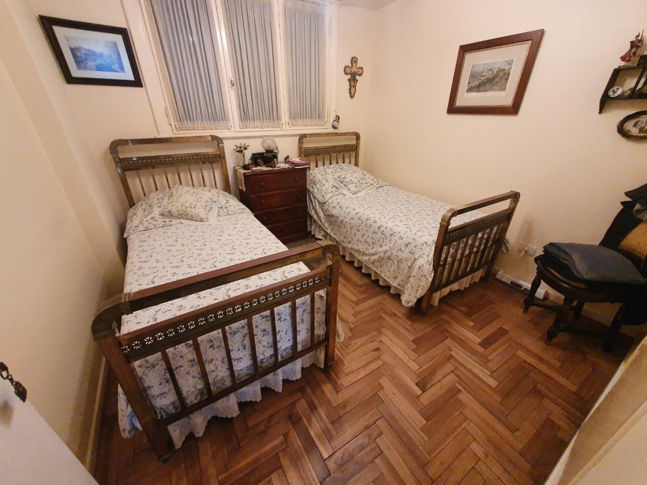 2 ambientes con balcon, sobre Av Colon ! Colon y Buenos Aires