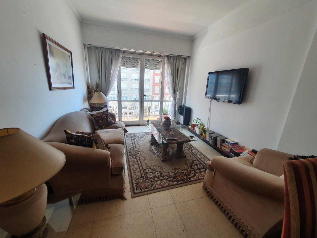 3 ambientes al frente c/ balcon sobre Av Colon! Colon y Buenos Aires