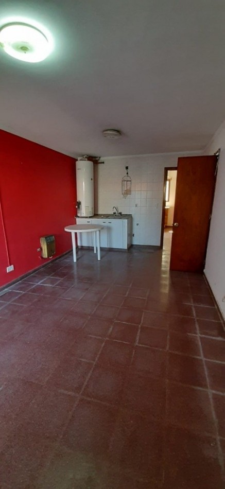 Casa con garage Ituzango y Malvinas