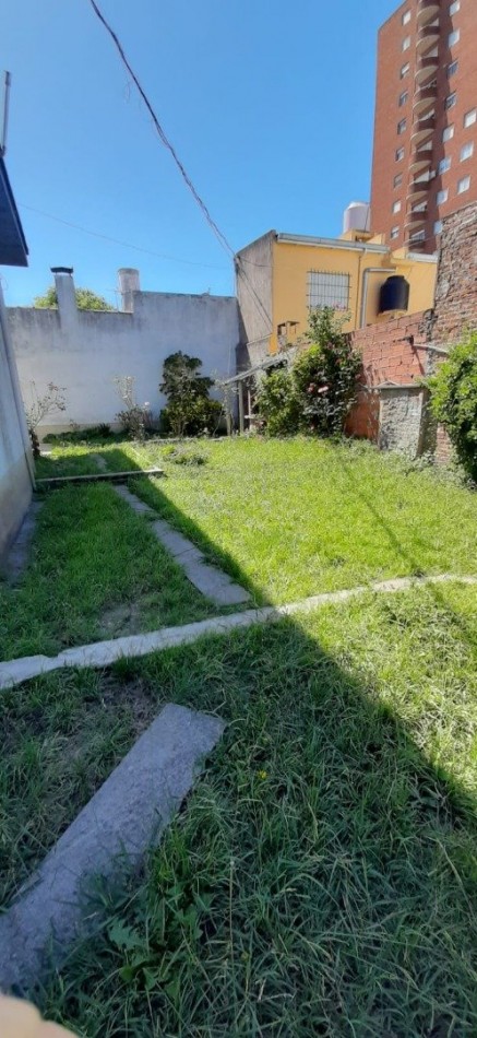 Casa con garage Ituzango y Malvinas