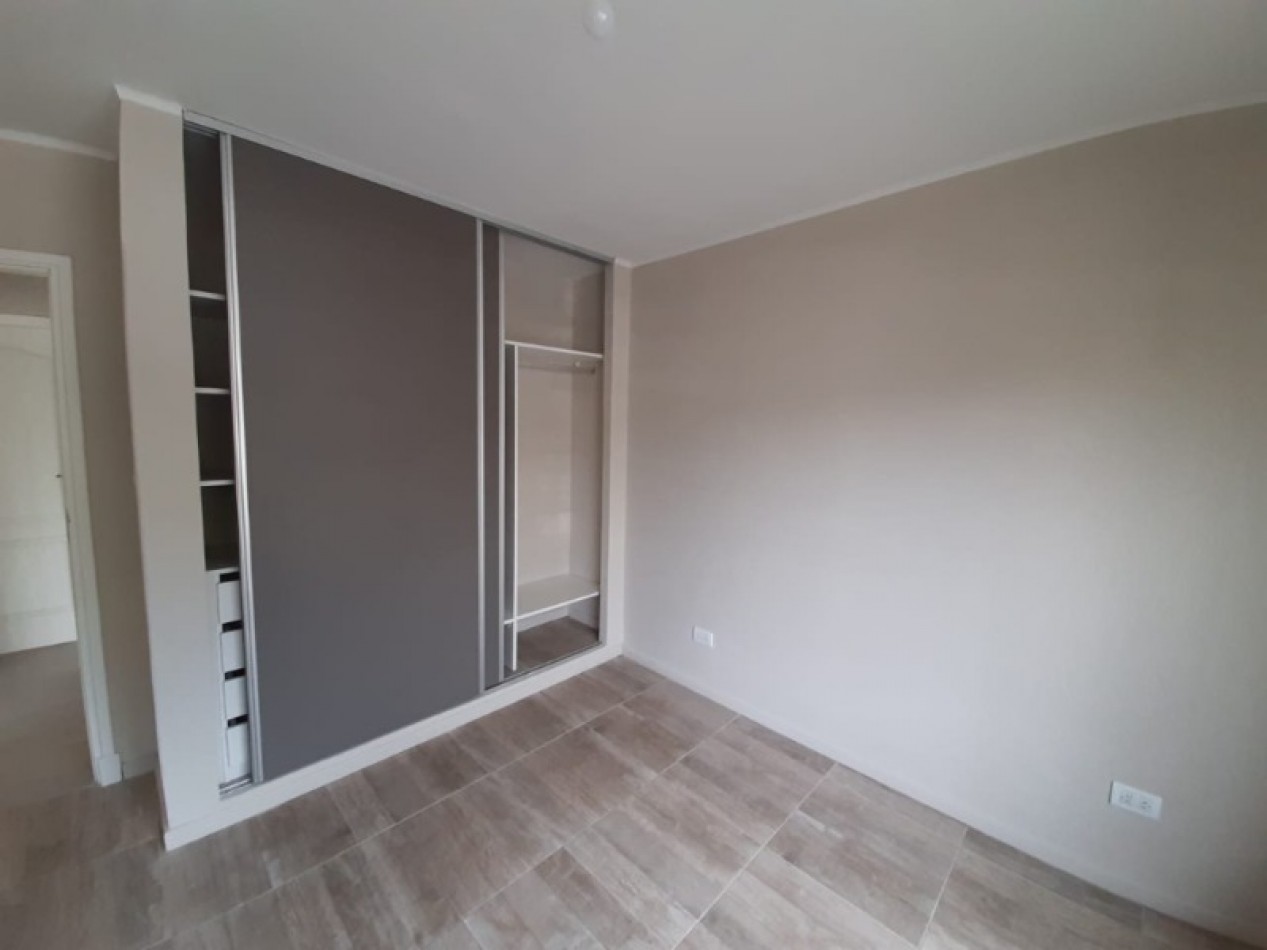 2 Ph de 3 ambientes con garaje descubierto