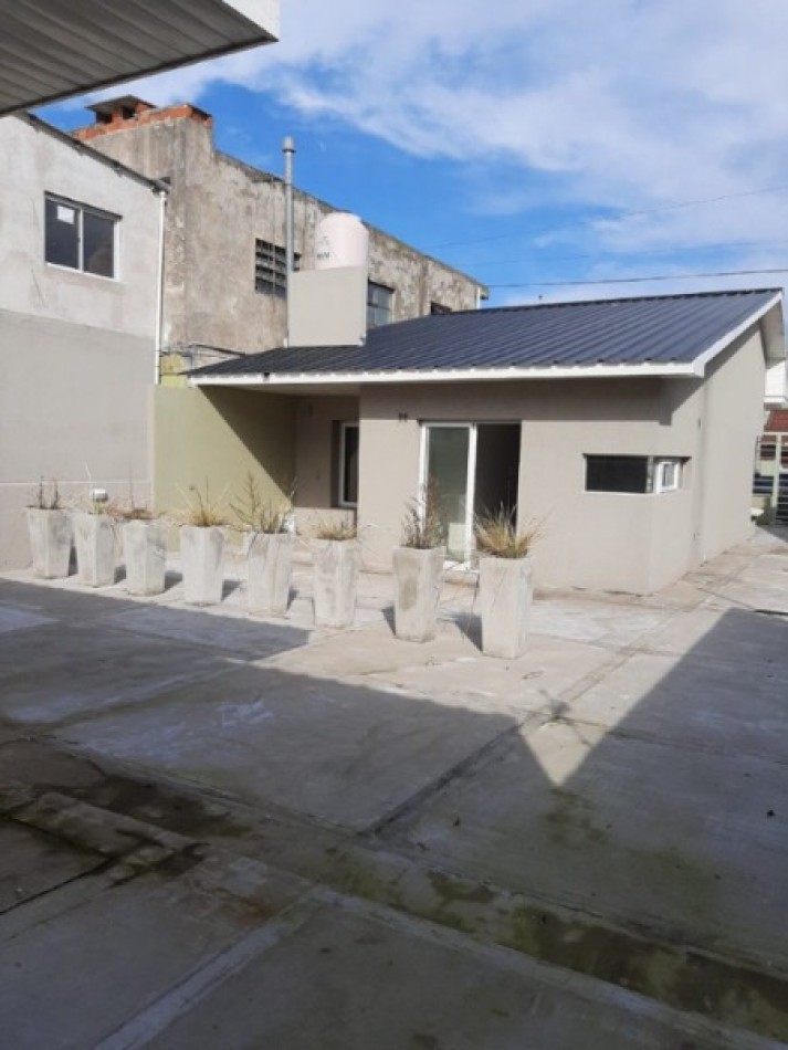 2 Ph de 3 ambientes con garaje descubierto