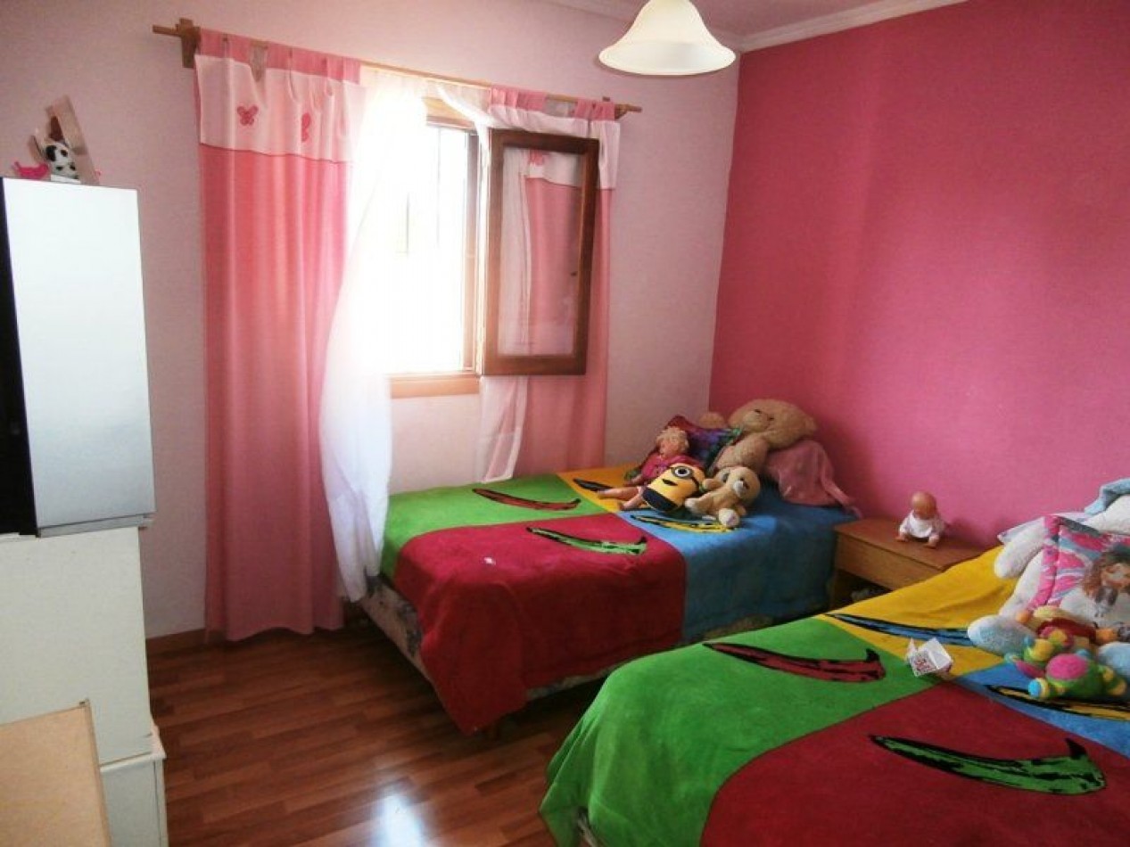 CHALET 4 AMBIENTES CON PISCINA. LA FLORIDA.