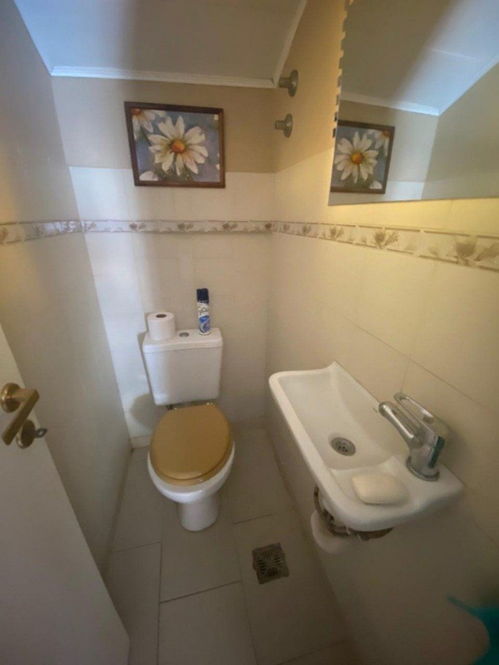 CHALET 4 AMBIENTES CON PISCINA. LA FLORIDA.