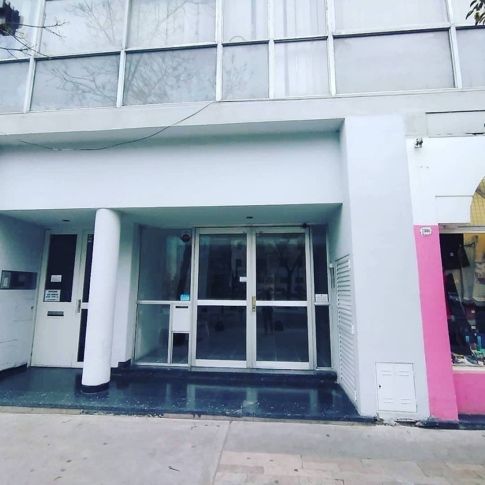 DEPARTAMENTO DE 4 AMBIENTES A LA CALLE. APTO CREDITO