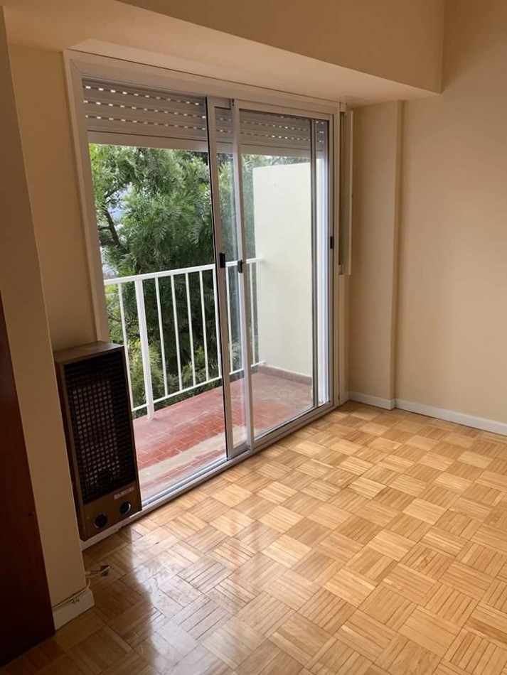 DEPARTAMENTO DE 3 AMBIENTES EN CAPITAL FEDERAL. PERMUTA POR PROPIEDAD EN MAR DEL PLATA