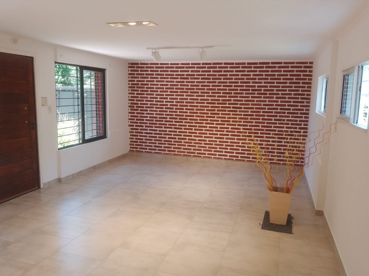 Hermoso chalet a estrenar en la zona de Santa Celina