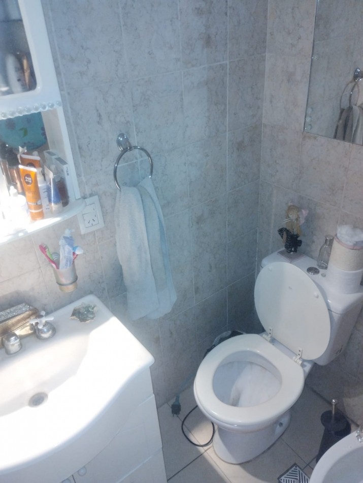 PH EN DUPLEX PLAZA ROCHA. 3 AMBIENTES CON BALCON Y DEPENDENCIA.