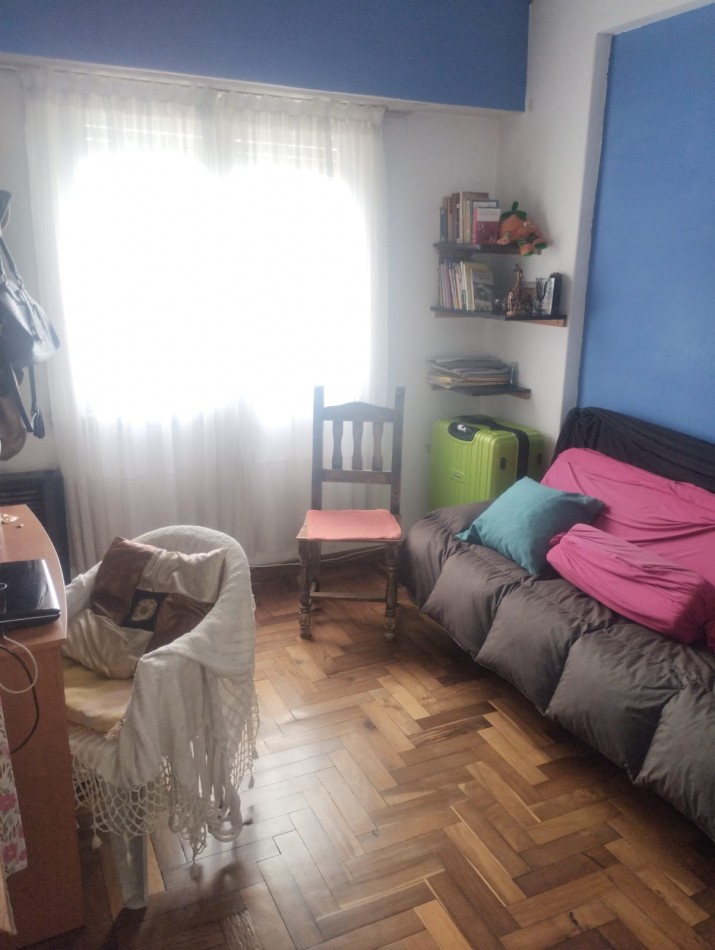 PH EN DUPLEX PLAZA ROCHA. 3 AMBIENTES CON BALCON Y DEPENDENCIA.