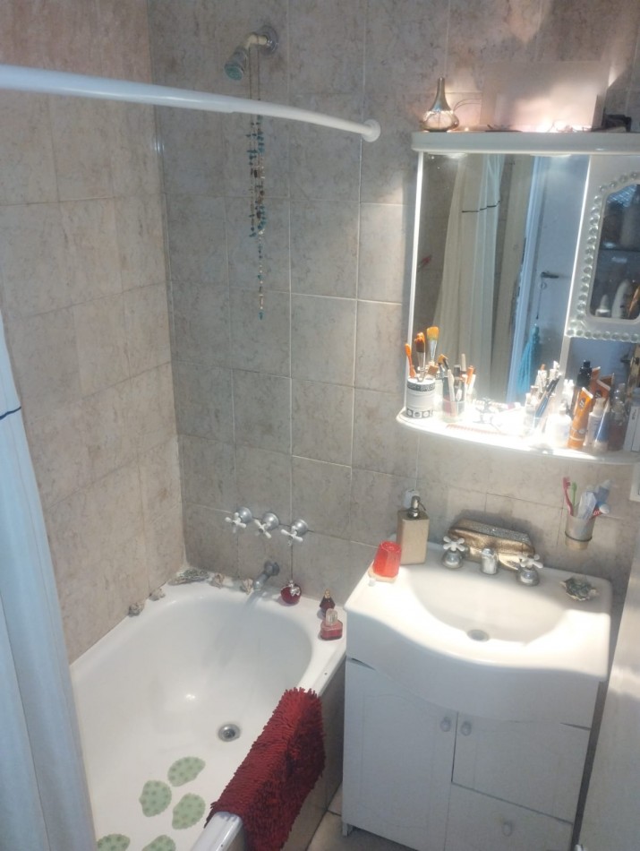 PH EN DUPLEX PLAZA ROCHA. 3 AMBIENTES CON BALCON Y DEPENDENCIA.
