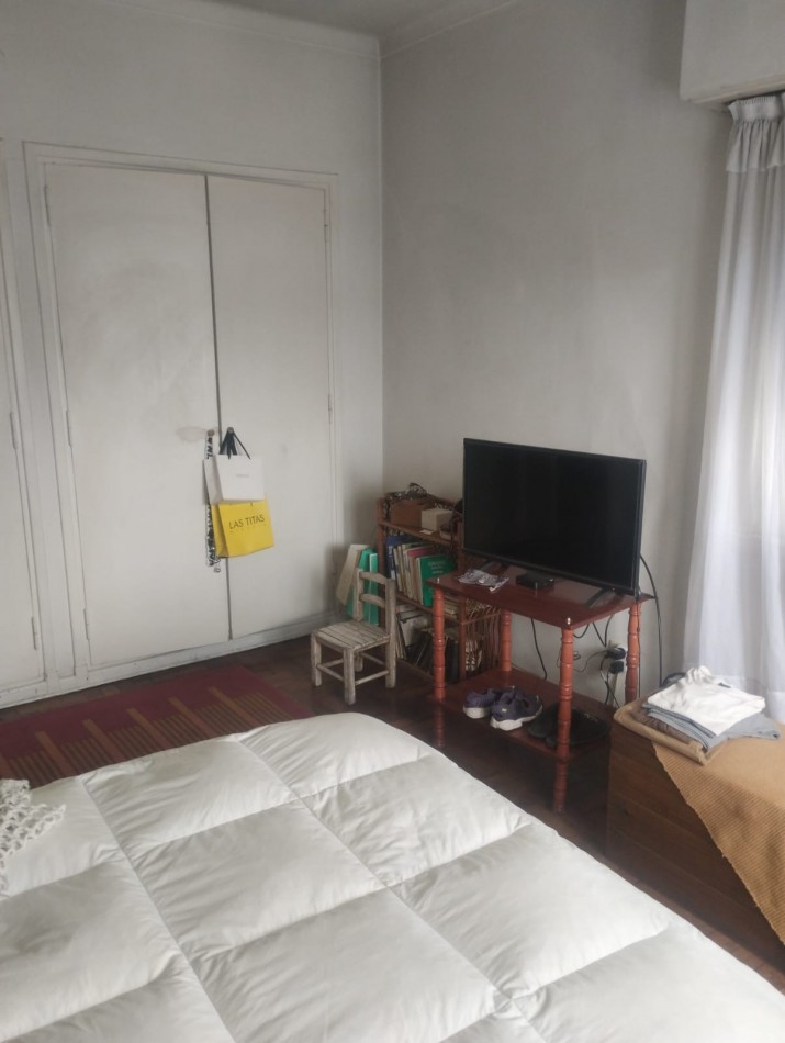 PH EN DUPLEX PLAZA ROCHA. 3 AMBIENTES CON BALCON Y DEPENDENCIA.
