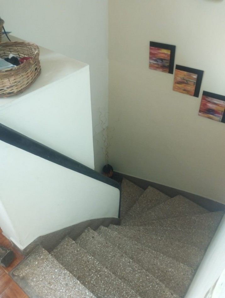 PH EN DUPLEX PLAZA ROCHA. 3 AMBIENTES CON BALCON Y DEPENDENCIA.