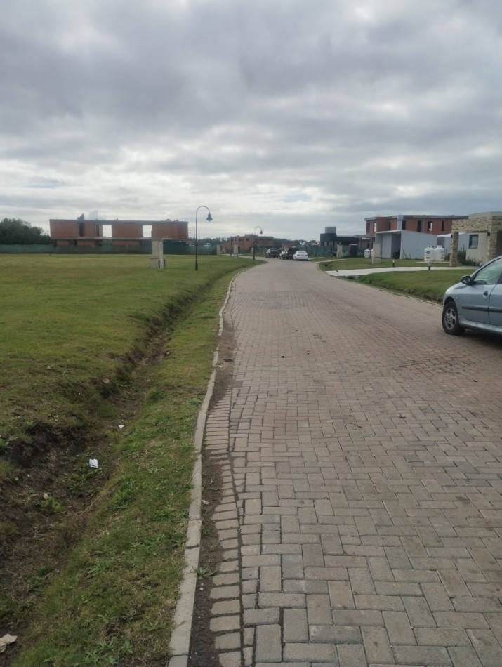 LOTE EN VENTA. DEVELOPER PARK. 618 METROS. SECTOR BIOS 2