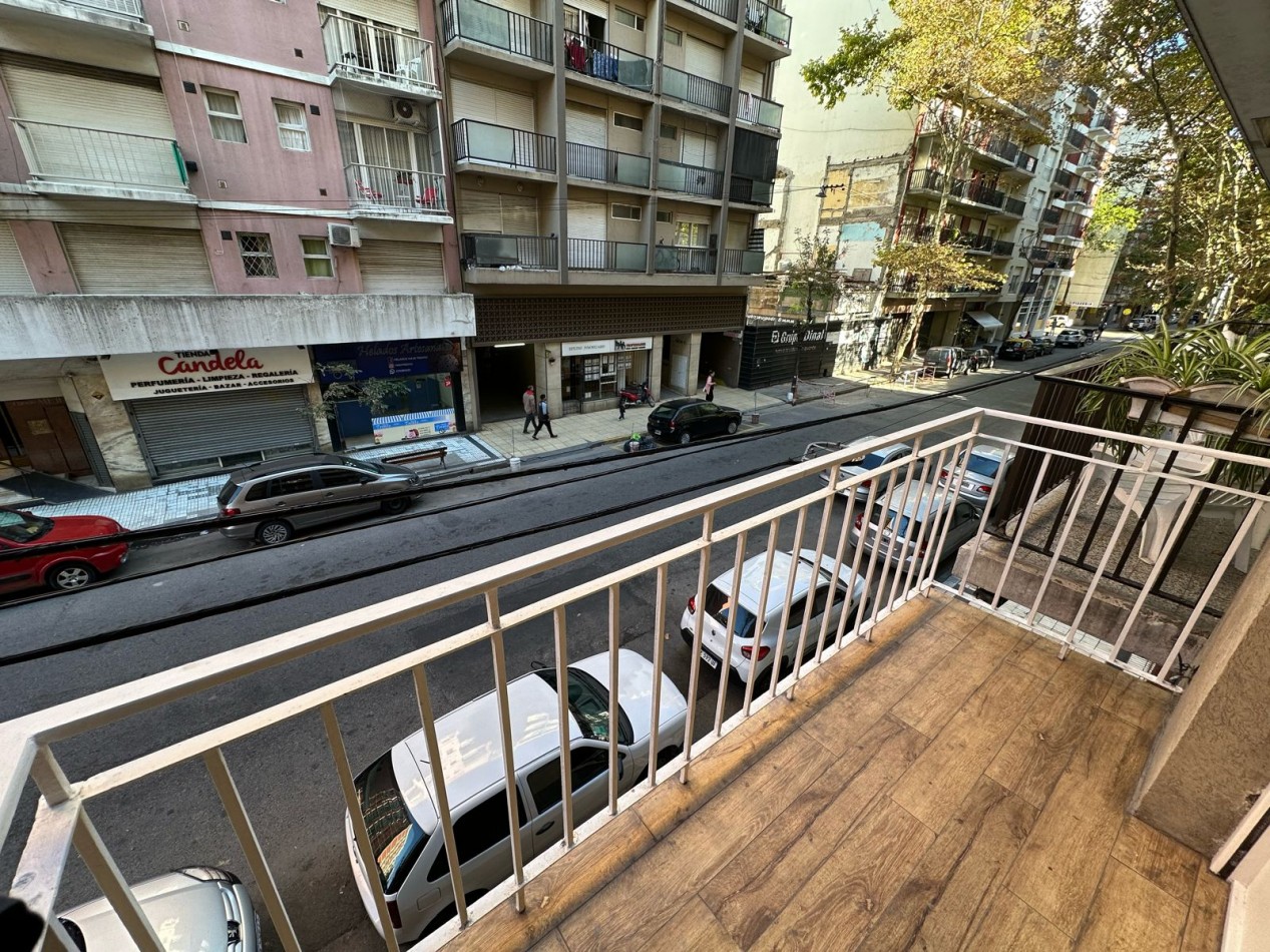 2 ambientes con balcon Brown y