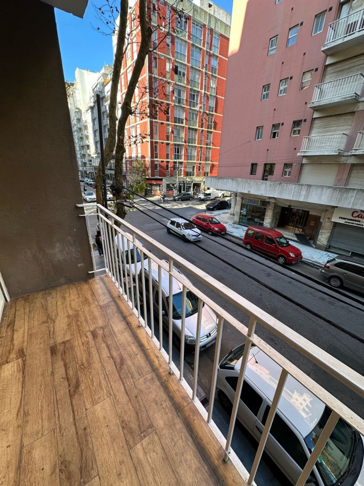 2 ambientes con balcon Brown y