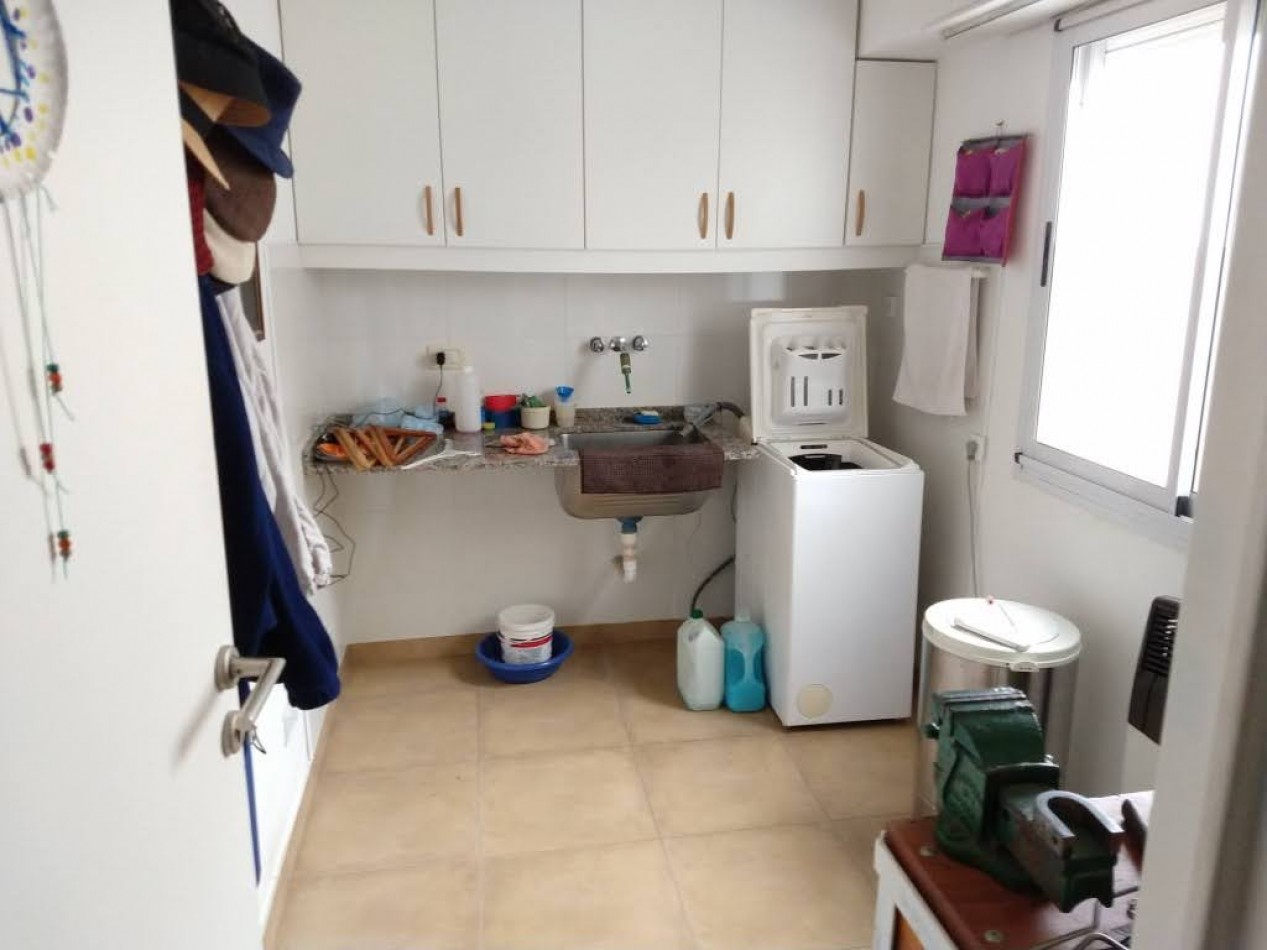4 ambientes con balcon terraza y parrilla Brown y Sarmiento