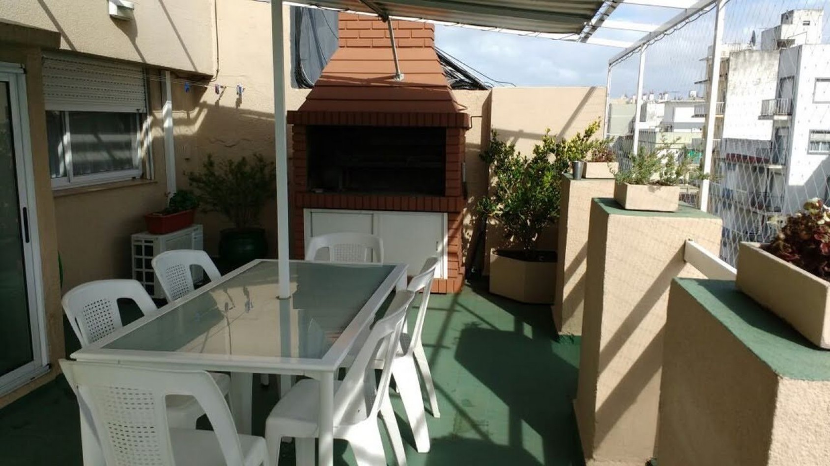 4 ambientes con balcon terraza y parrilla Brown y Sarmiento