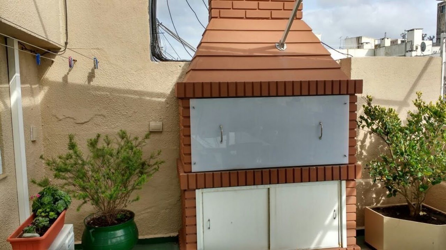 4 ambientes con balcon terraza y parrilla Brown y Sarmiento