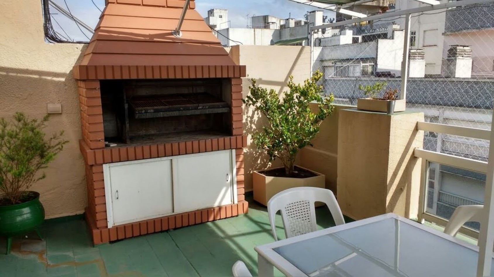 4 ambientes con balcon terraza y parrilla Brown y Sarmiento