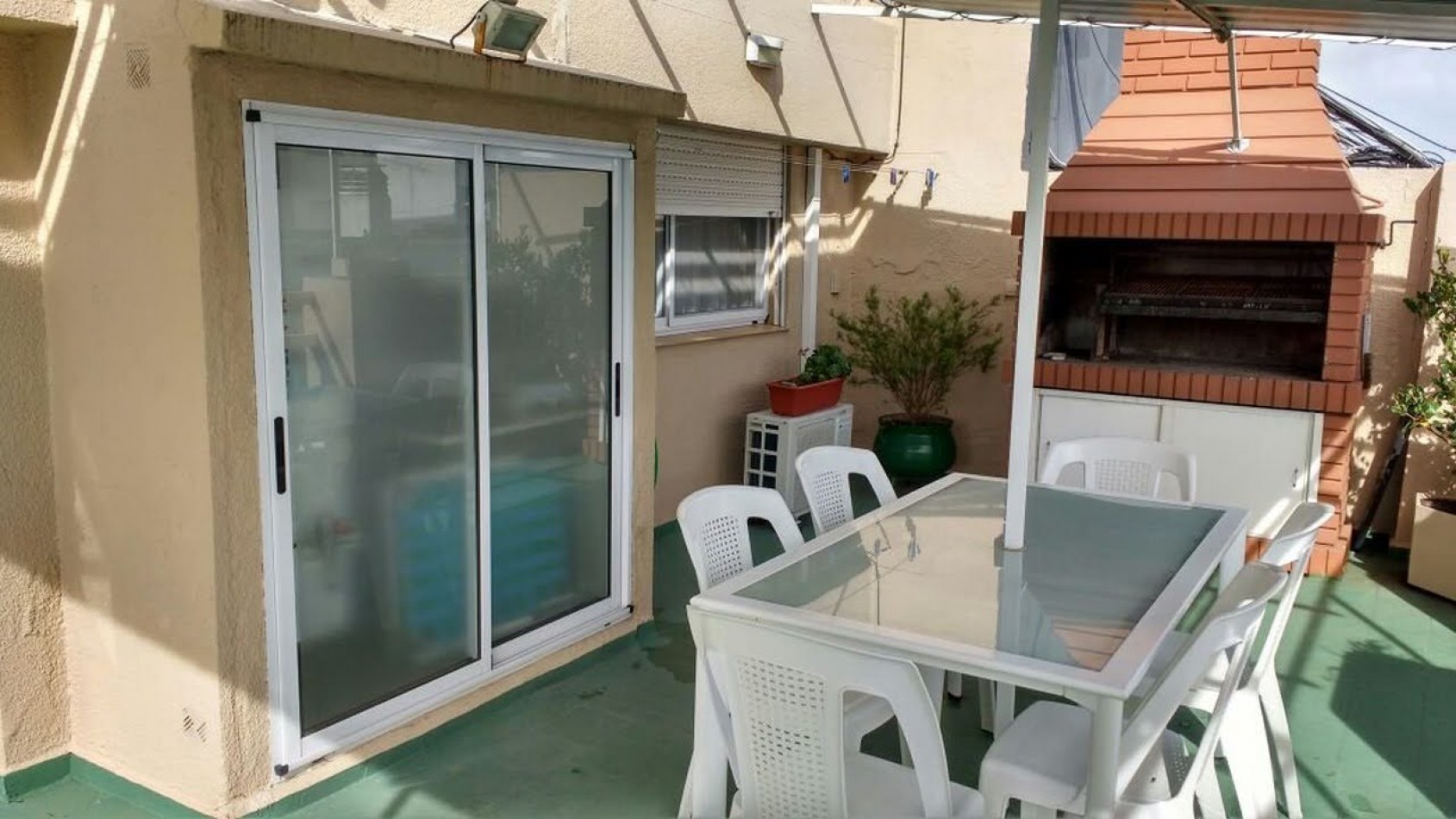 4 ambientes con balcon terraza y parrilla Brown y Sarmiento