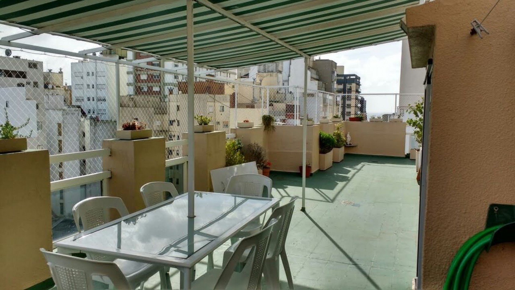 4 ambientes con balcon terraza y parrilla Brown y Sarmiento