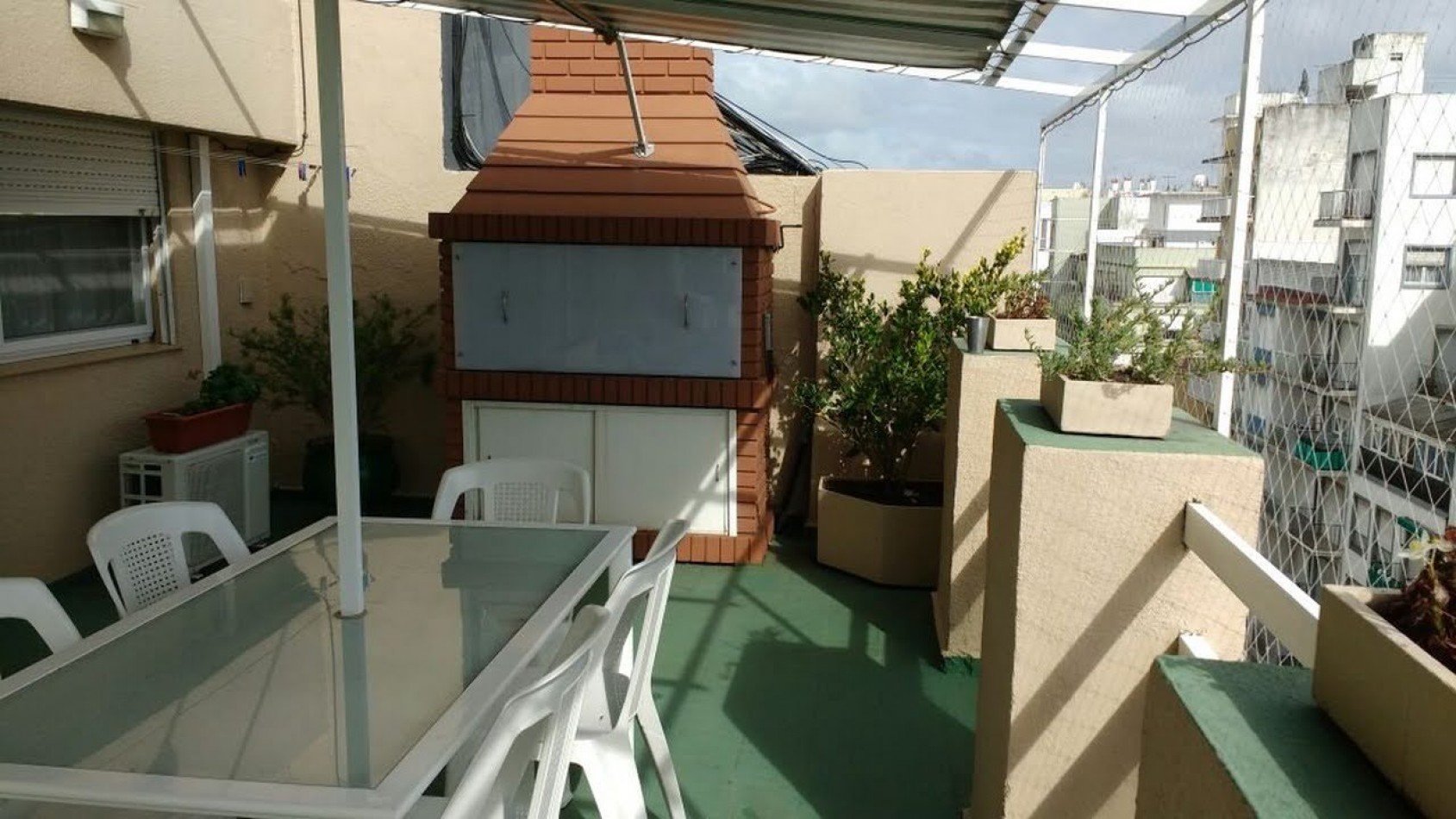 4 ambientes con balcon terraza y parrilla Brown y Sarmiento