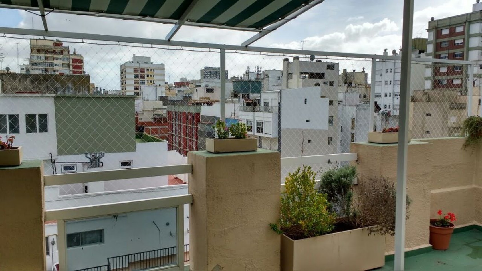 4 ambientes con balcon terraza y parrilla Brown y Sarmiento