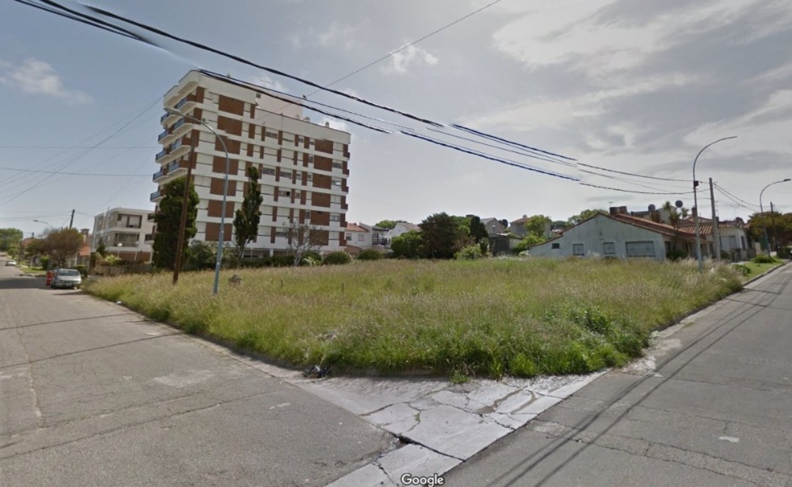 Lote en esquina Punta Mogotes Crocce y Soler