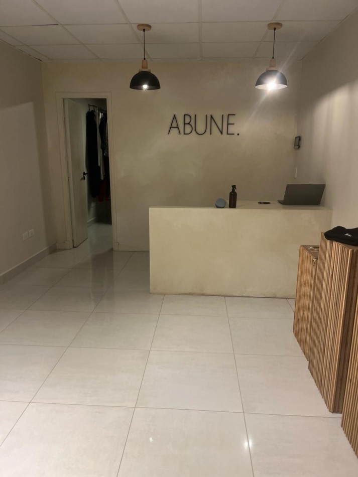 OFICINA EN VENTA SOBRE ALBERTI. EDIFICIO NUEVO. ZONA ALDREY.