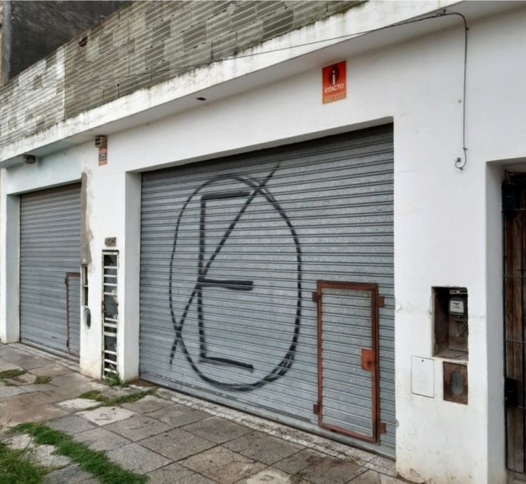 Venta en Block 2 locales Tetamanti y Av. Vertiz Z/ El Gaucho