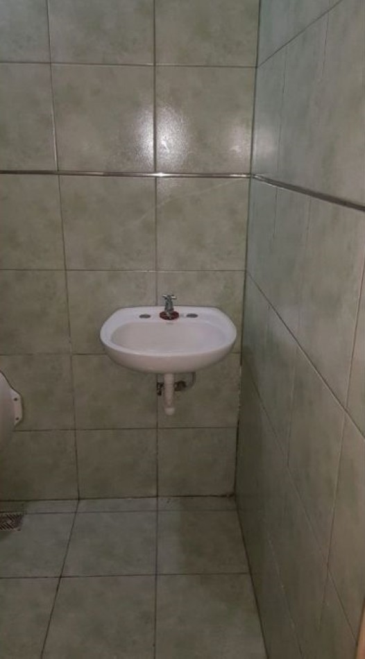 Local comercial s/ Av Libertad Libertad y Francia
