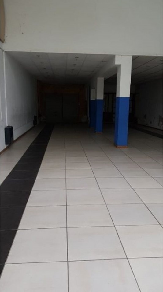 Local comercial s/ Av Libertad Libertad y Francia