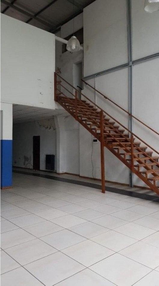 Local comercial s/ Av Libertad Libertad y Francia