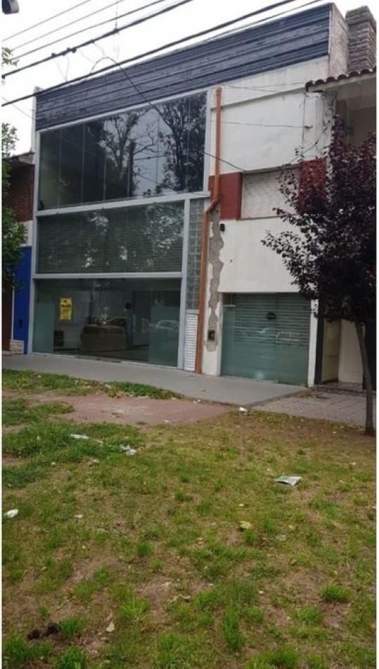Local comercial s/ Av Libertad Libertad y Francia