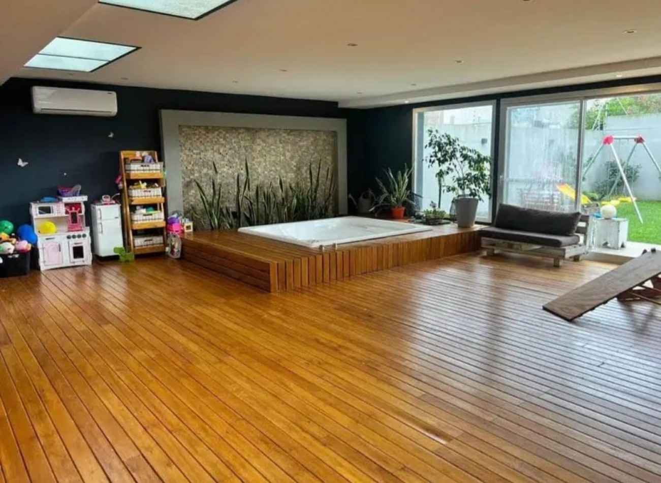 Moderno Chalet 5 ambientes Z/ Los Pinares