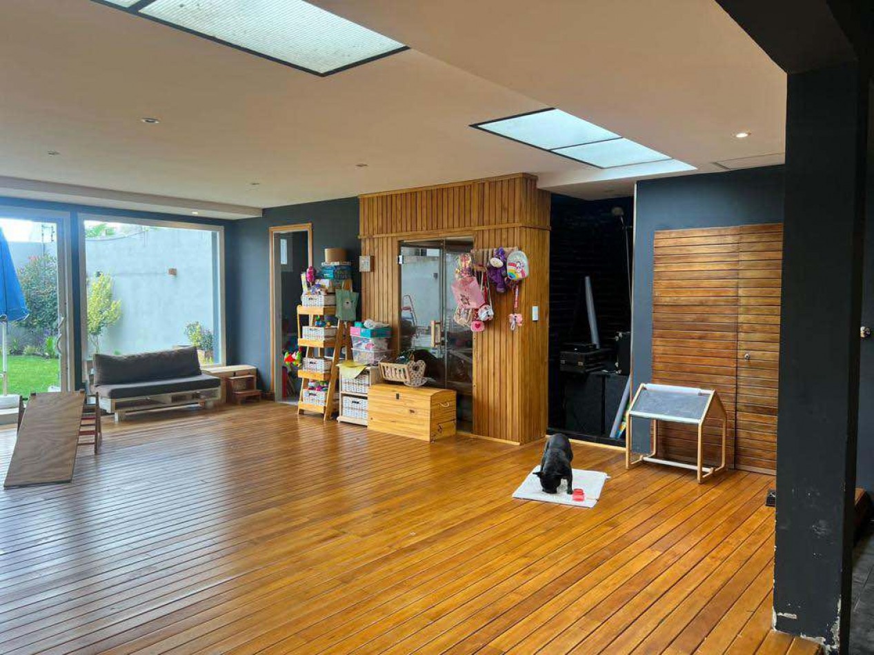 Moderno Chalet 5 ambientes Z/ Los Pinares