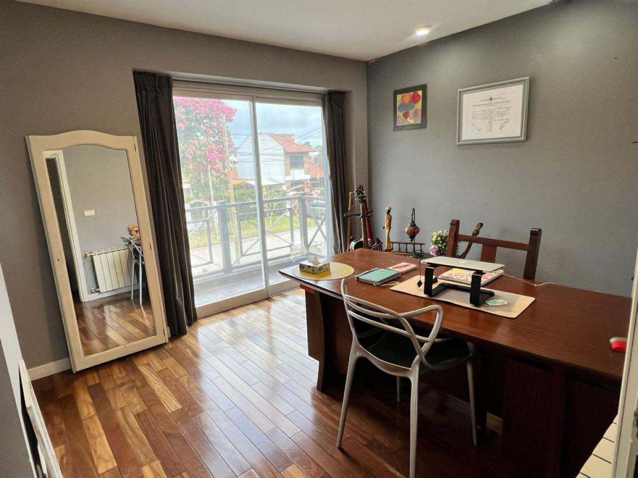 Moderno Chalet 5 ambientes Z/ Los Pinares