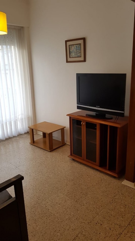 Departamento 1 ambiente sobre Av Colon Colon y Arenales