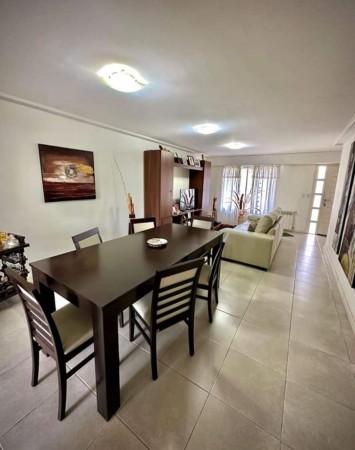 Duplex 4 ambientes en Villa Primera
