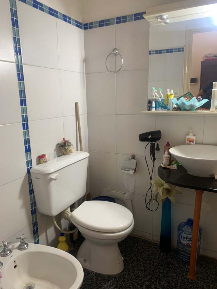VENTA AMBIENTE AL FRENTE Rivadavia y Cordoba
