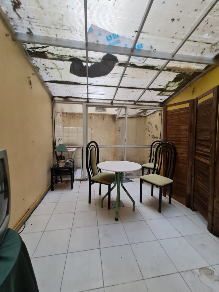 2 ambientes con balcon y patio. Peatonal San Martin