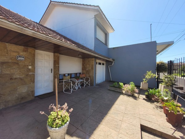 Chalet 4 ambientes mas PH 2 ambientes